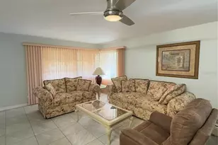 5895 18th St N, Saint Petersburg, FL 33714 - Photo 10