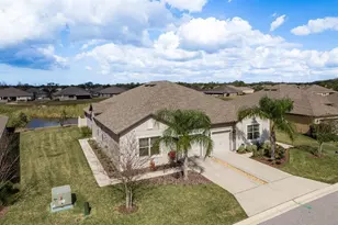 13387 Crest Lake Dr, Hudson, FL 34669 - Photo 2