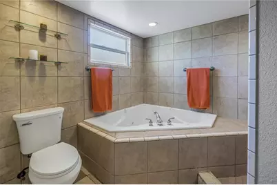 540 Villagrande Avenue S, Saint Petersburg, FL 33707 - Photo 36