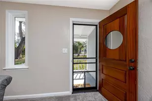 6923 Dartmouth Ave N, Saint Petersburg, FL 33710 - Photo 8