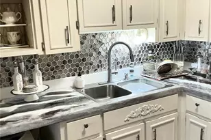 4300 58th St N, Kenneth City, FL 33709 - Photo 8