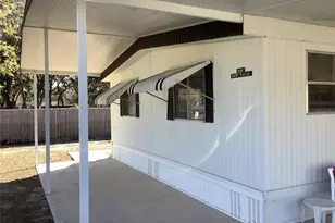 35016 Major Dade Dr, Dade City, FL 33523 - Photo 2