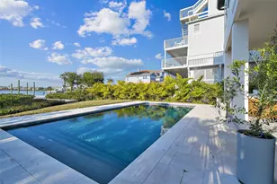 1640 Seabreeze Dr, Tarpon Springs, FL 34689 - Photo 66