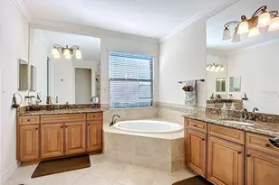 2902 Aviamar Cir, Naples, FL 34114 - Photo 32