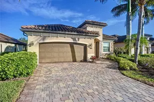 2902 Aviamar Cir, Naples, FL 34114 - Photo 4