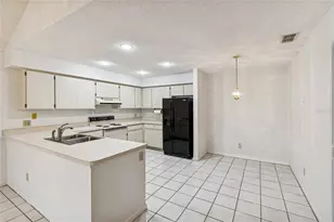 23227 Club Villas Dr, Land O Lakes, FL 34639 - Photo 12