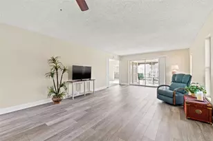 716 Cordova Green, Seminole, FL 33777 - Photo 10