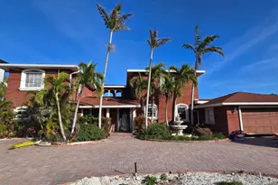 7013 Boca Ciega Dr, Saint Pete Beach, FL 33706 - Photo 6