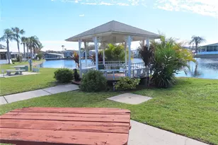 4845 Baker Ave, Zephyrhills, FL 33541 - Photo 32