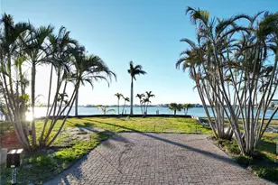 561 173rd Ave E, North Redington Beach, FL 33708 - Photo 2