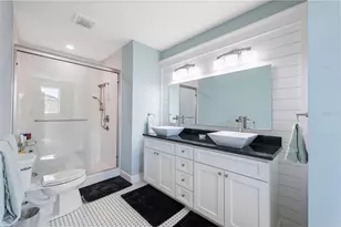 727 Key Royale Dr, Holmes Beach, FL 34217 - Photo 38