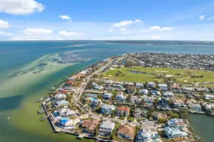 727 Key Royale Dr, Holmes Beach, FL 34217 - Photo 60