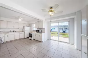 10022 Lily St N, Pinellas Park, FL 33782 - Photo 8