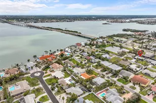 114 12th St, Belleair Beach, FL 33786 - Photo 4