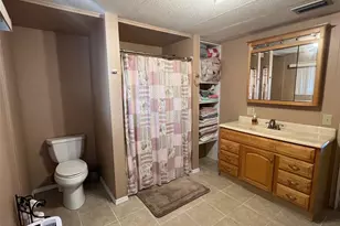 220 Royal Palm Cir, Largo, FL 33778 - Photo 22