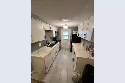 1502 E Sewaha Street, Tampa, FL 33612 - Photo 6