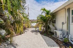 1782 Coconut Dr, Venice, FL 34293 - Photo 30
