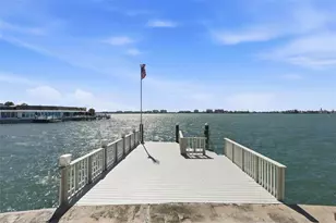 672 Boca Ciega Point Blvd N, Saint Petersburg, FL 33708 - Photo 20