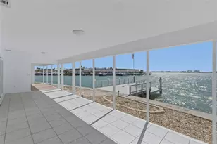 672 Boca Ciega Point Blvd N, Saint Petersburg, FL 33708 - Photo 12