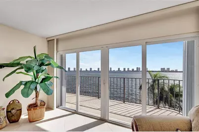 801 Lake Shore Drive #403, West Palm Beach, FL 33403 - Photo 8