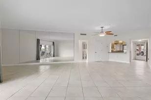 1200 N Shore Dr NE, Saint Petersburg, FL 33701 - Photo 8