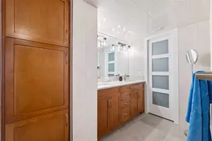 5950 Pelican Bay Plaza S, Gulfport, FL 33707 - Photo 20