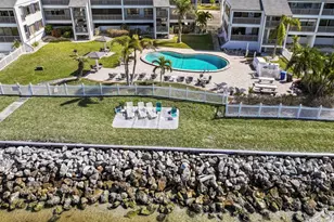 808 Bahia Del Sol Dr, Ruskin, FL 33570 - Photo 22