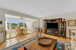210 Fernwood Cir, Seminole, FL 33777 - Photo 12