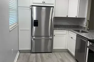 10351 Regal Dr, Largo, FL 33774 - Photo 4