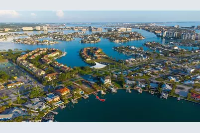 10304 Paradise Boulevard, Treasure Island, FL 33706 - Photo 18