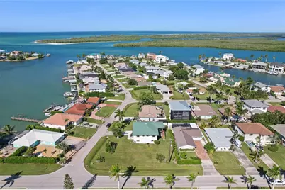 103 Tahiti Circle, Naples, FL 34113 - Photo 6