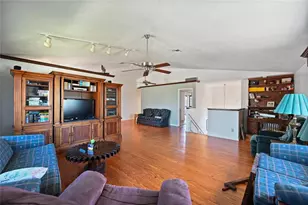 103 Tahiti Cir, Naples, FL 34113 - Photo 8