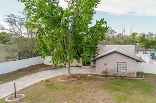 2427 Comerwood Dr, Spring Hill, FL 34609 - Photo 4