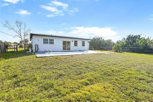 184 Garden Ave NW, Port Charlotte, FL 33952 - Photo 18