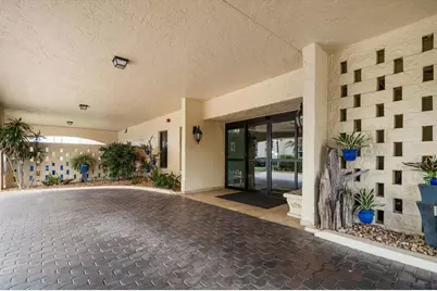 700 Island Way #404, Clearwater Beach, FL 33767 - Photo 4