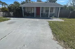 300 52nd St S, Saint Petersburg, FL 33707 - Photo 2