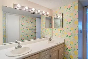 6323 Newtown Cir, Tampa, FL 33615 - Photo 22