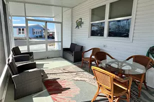 7167 Mt Hawthorne Rd NE, Saint Petersburg, FL 33702 - Photo 2