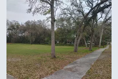 215 W 131st Avenue, Tampa, FL 33612 - Photo 8