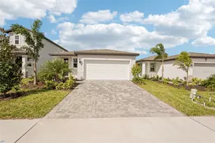 129 Whiteland Bnd, Nokomis, FL 34275 - Photo 2