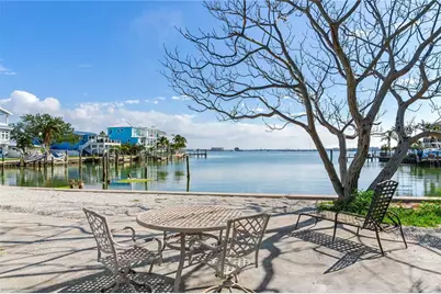 409 161st Avenue, Redington Beach, FL 33708 - Photo 2
