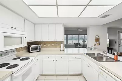 1015 Harefield Circle, Sun City Center, FL 33573 - Photo 14