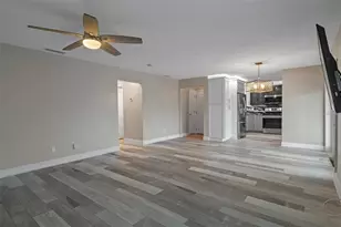 5075 Starfish Dr SE, Saint Petersburg, FL 33705 - Photo 8