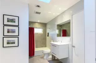 2215 River Ridge Dr, Sarasota, FL 34239 - Photo 16