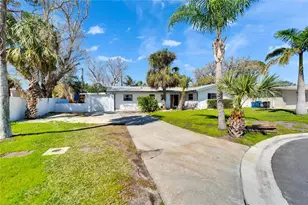 920 Spruce Dr, Belleair Beach, FL 33786 - Photo 60