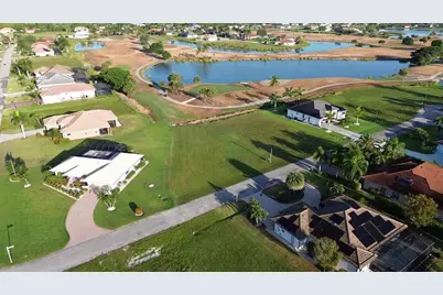 18001 Bluewater Drive, Naples, FL 34114 - Photo 2