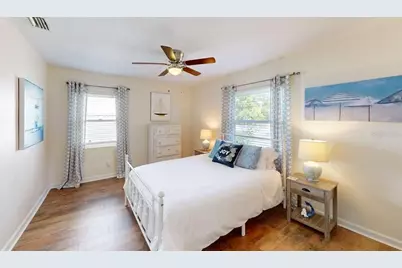 2235 20th St S, Saint Petersburg, FL 33712 - Photo 12