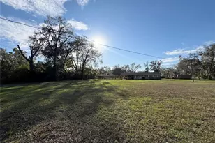 18401 Hamilton Rd, Dade City, FL 33523 - Photo 48