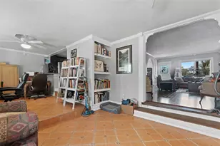 681 Jasmine Way S, Saint Petersburg, FL 33705 - Photo 14