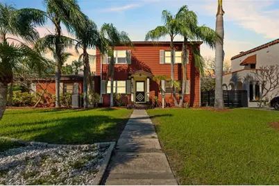 681 Jasmine Way S, Saint Petersburg, FL 33705 - Photo 1